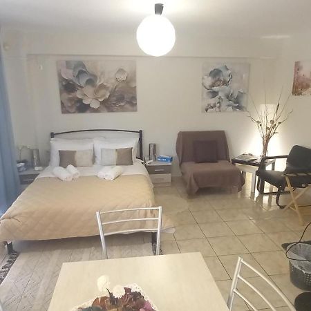Lavrio Center - Thanasis' Studio Экстерьер фото